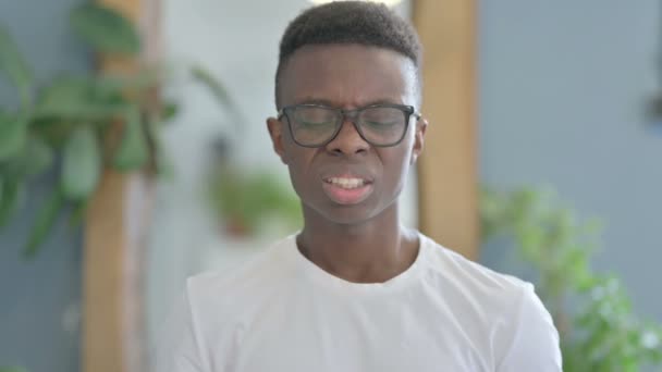 Portrait Tired Young African Man Headache Migraine — Vídeo de stock