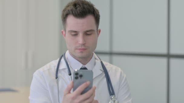 Portrait Young Doctor Talking Phone — Stockvideo