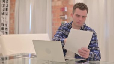Laptop ve Evraklar, Evraklar, Kayıp Genç Adamı Şok Etti