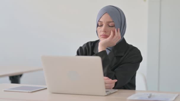 Tired Muslim Businesswoman Sleeping Office Need Rest — Stock Video