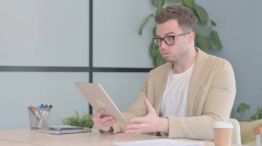 Tabletteki Kayıp Genç İşadamı 'nı Üzdü