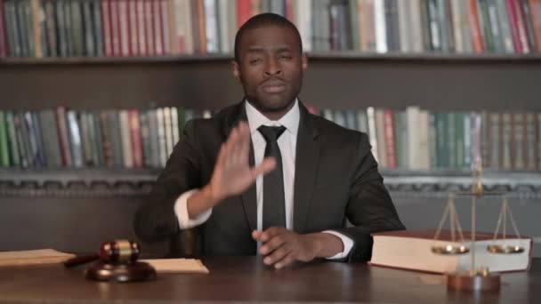 Stop Gesture Por Advogado Masculino Africano — Vídeo de Stock