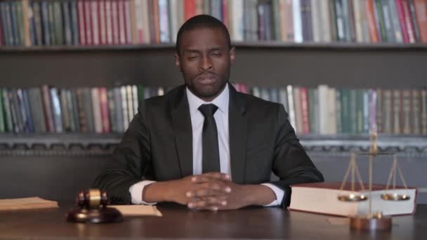 Afrikanischer Anwalt Mit Stopp Geste — Stockvideo