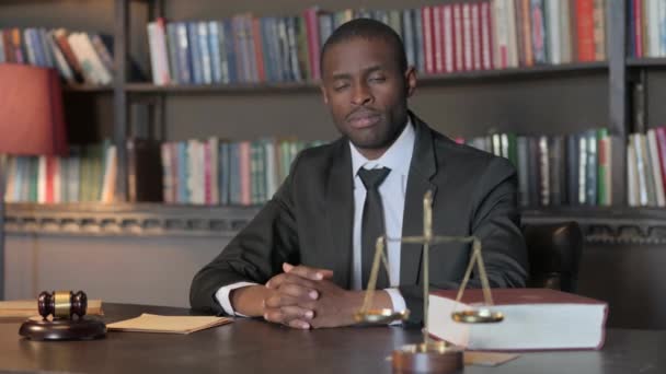 Διακοπή Χειρονομίας Από Τον Αφροαμερικανό Δικηγόρο — Αρχείο Βίντεο