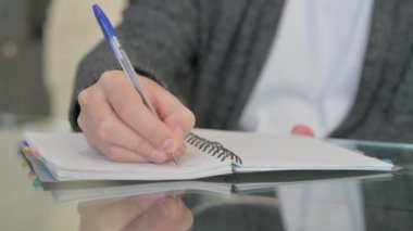 Bir Günlük Yazan Adam 'ın Kapanışı