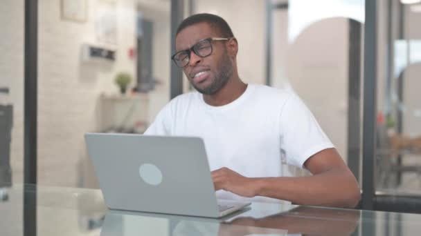 African American Man Back Pain Working Laptop — Αρχείο Βίντεο