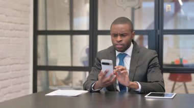 Afrikalı İşadamı Ofiste Kaybından Şok Oldu