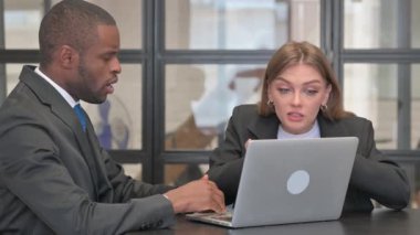 Öfkeli İş Adamları İşyerinde Hayal Kırıklığı Duyuyor