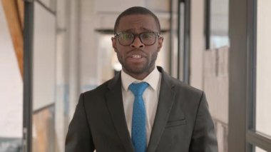 Afrikalı İş Adamı Video Sohbeti Yaparken Web Kamerası Görüntüsü