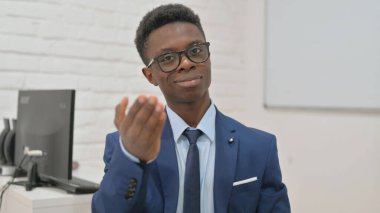 Genç İşadamı 'nın portresi Buraya Gelmeyi İma Ediyor