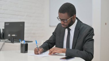 İş Adamı Yazma ve İmzalama Belgeleri