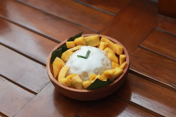 Close Mango Sticky Rice Savory Coconut Milk Gravy Thai Food — Photo
