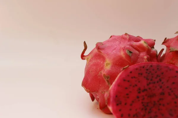 Close Red Dragon Fruit Isolated White Background Healthy Food Concept —  Fotos de Stock