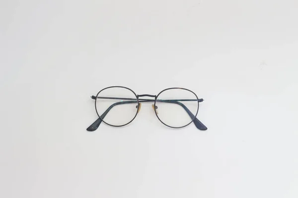 Een Close Van Brillen Met Zwarte Frames Geïsoleerd Witte Achtergrond — Stockfoto