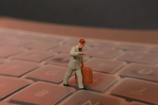 Miniature Figure Office Worker Carrying Briefcase Walking Keyboards — Stock Photo, Image
