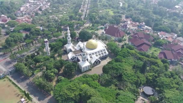Footage Aerial View Baitul Faidzin Grand Mosque Noon Middle Central — Vídeo de Stock
