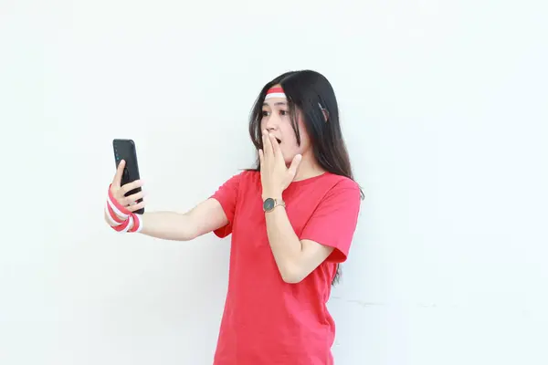 Retrato Bela Mulher Asiática Vestindo Roupa Vermelha Celebrando Indonésia Dia — Fotografia de Stock