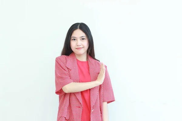 Porträtt Vacker Asiatisk Kvinna Bär Röda Kläder Med Avslag Eller — Stockfoto
