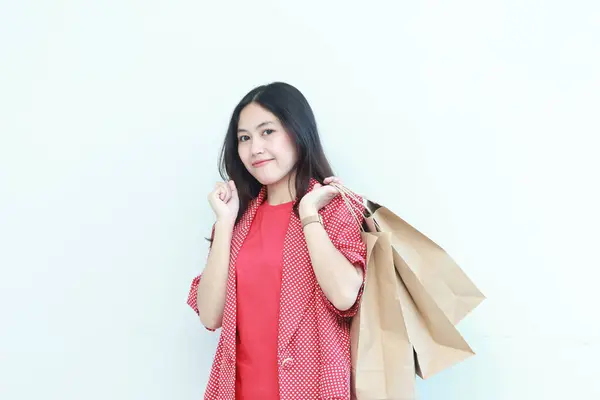 Portrait Belle Femme Asiatique Portant Tenue Rouge Geste Portant Beaucoup — Photo