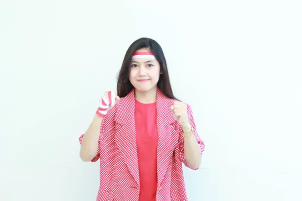 Retrato Bela Mulher Asiática Vestindo Roupa Vermelha Posando Espírito Celebrando — Fotografia de Stock