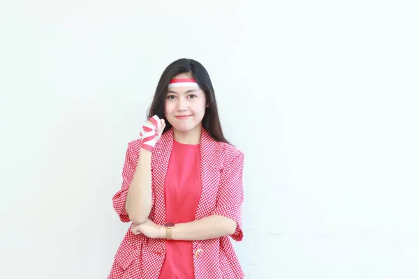 Porträtt Vackra Asiatiska Kvinna Bär Röda Kläder Poserar Ande Firar — Stockfoto