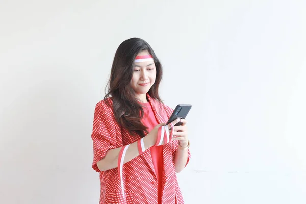 Retrato Bela Mulher Asiática Vestindo Roupa Vermelha Celebrando Indonésia Dia — Fotografia de Stock