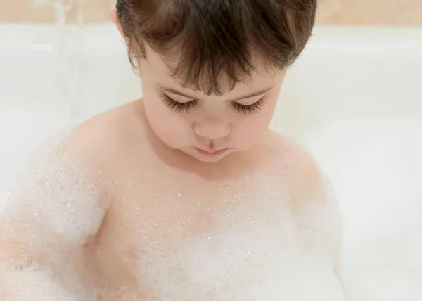 Cute Toddler Playing Bubbles Bathtub — Stock Photo, Image