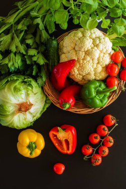 Mutfakta taze organik sebzeler 