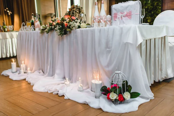 Decoração Mesa Casamento Incrível Com Flores Mesas Madeira Foto Alta — Fotografia de Stock