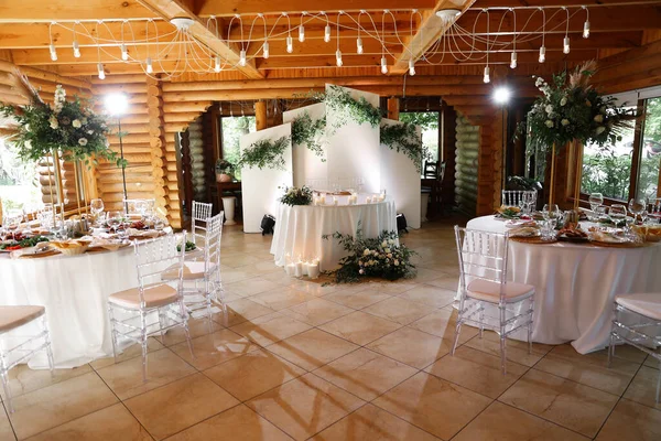 Interior Local Recepção Casamento Com Decoração Foco Seletivo Flores Foto — Fotografia de Stock