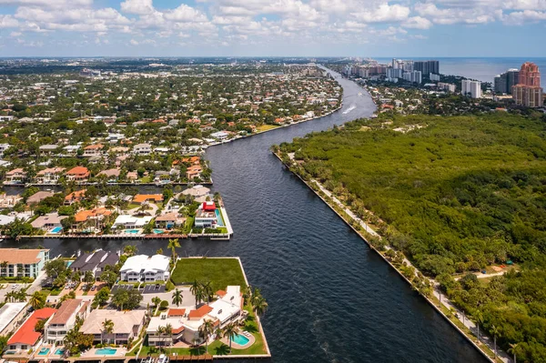 Vista Aérea Drone Miami Área Urbana Baía Com Céu Azul — Fotografia de Stock