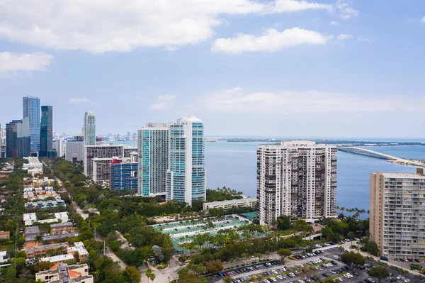 Flygdrönare Skott Miamis Brickell Kommersiella Område Moderna Torn Och Byggnader — Stockfoto