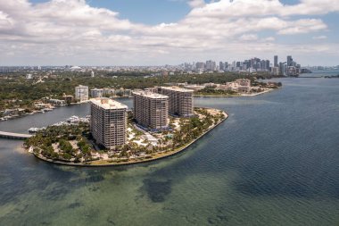 Apartman Oteli Miami Florida İnsansız Hava Aracı Sahil Tekneleri