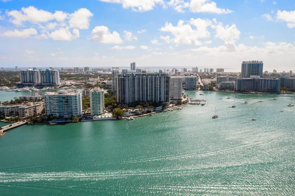 Flygdrönare Skott Miami Usa Kommersiellt Område Lyxhus Byggnader Och Herrgårdar — Stockfoto