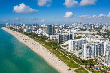 Miami plaj manzarası İHA 'nın tepesinden.