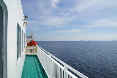 BALTIC SEA, BORNHOLM ADASI - CRCA HAZİRAN 2022: Ystad - Swinoujscie rotasındaki Polferibotlar.