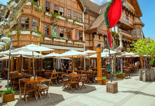 Campos 'taki barlar ve restoranlar Jordao, Brezilya.