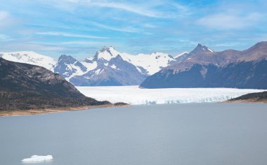 Landscape of a glaciar, mountains, snow and ice in Patagonia.