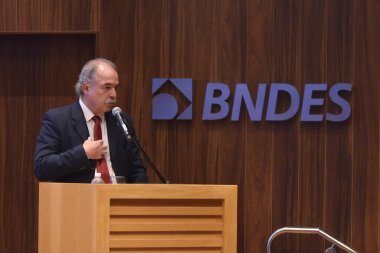 Rio de Janeiro, Brezilya, 03.04.2024: Brezilya kamu bankası, Ulusal Ekonomik ve Sosyal Kalkınma Bankası (BNDES) Başkanı Aloizio Mercadante, Bankanın 2023 yılı için sonuçlarını bu Pazartesi (04) duyurdu.).