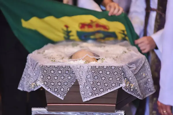 Rio de Janeiro, Brezilya - 11.09.2024: Brezilya Prensi Dom Antonio de Orleans e Braganca için cenaze ve uyanış ayini, Brezilya 'nın Rio de Janeiro şehrinde bulunan İmparatorluk Kardeşliği Kilisesi' nde kutlandı..