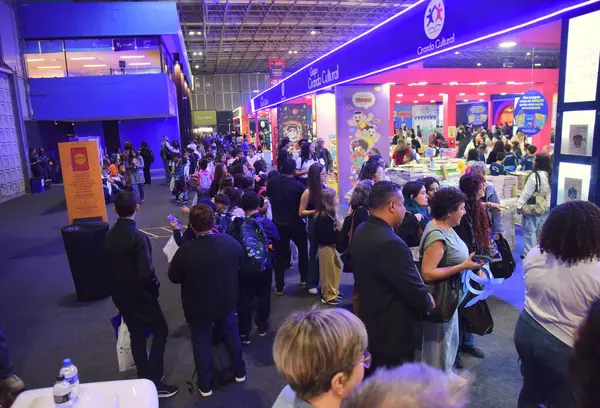 41. Uluslararası Kitap Bienali 'nin bu Cuma Rio de Janeiro' da açılışı. Etkinlikte ulusal ve uluslararası edebiyattan çok sayıda tanınmış yazar bir araya geliyor. Rio de Janeiro, Brezilya: 06.13.2025