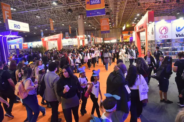 41. Uluslararası Kitap Bienali 'nin bu Cuma Rio de Janeiro' da açılışı. Etkinlikte ulusal ve uluslararası edebiyattan çok sayıda tanınmış yazar bir araya geliyor. Rio de Janeiro, Brezilya: 06.13.2025