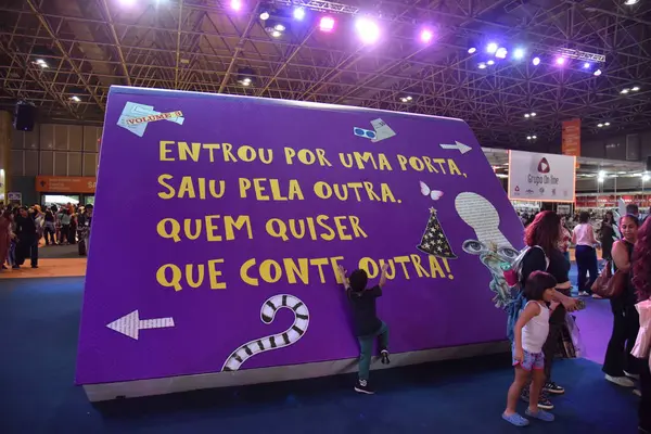 Rio de Janeiro Kitap Bienali bu Salı (17). Rio de Janeiro şehri UNESCO tarafından 