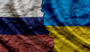 Rusya ve Ukrayna bayrağı. Kırık arka planda bayraklar. Ukrayna, Rusya Savaşı Konseptine Karşı. Rusya ile Ukrayna arasındaki siyasi çatışma, ekonomi, savaş krizi, ilişki.