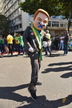 Rio de Janeiro, Brezilya: 08.03.2025: Bu Pazar Copacabana 'da 
