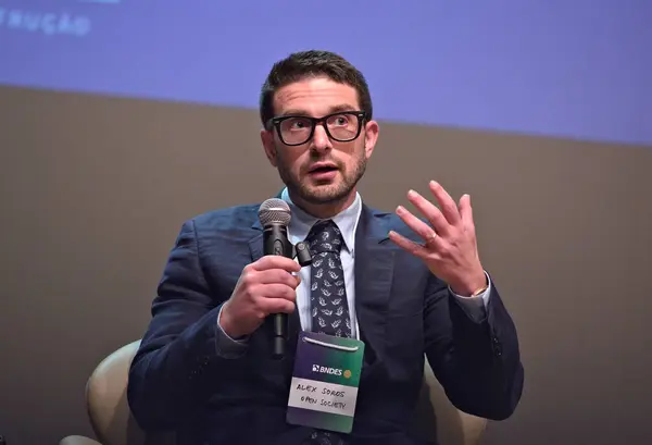 Alexander Soros, Açık Toplum Vakfı Başkanı, Rio de Janeiro 'daki BNDES genel merkezinde düzenlenen 