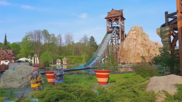 2023 Polonia Chorzow Silesia Parque Atracciones Legendia Delicioso Descenso Extremo — Vídeos de Stock