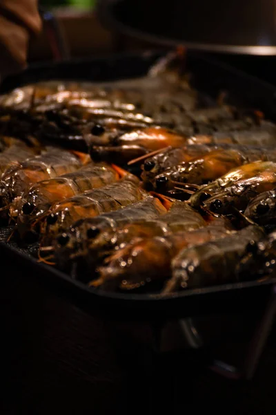 Close Shrimps Iron Plate — Stock Photo, Image