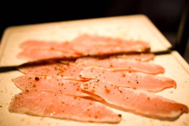 Kömürün Ayartılması Izgara Et Dilimleri