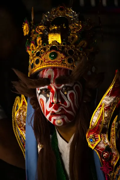 Geleneksel Tayvan halk hareketi olan 